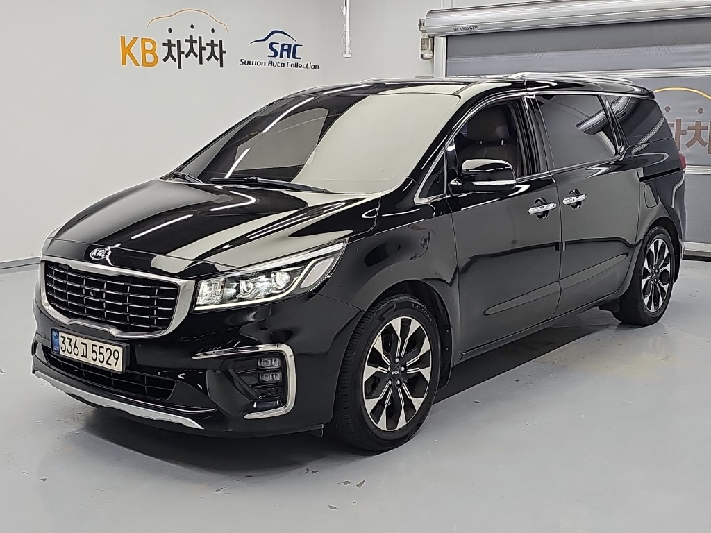 Kia Carnival 9 seats Noblesse Special