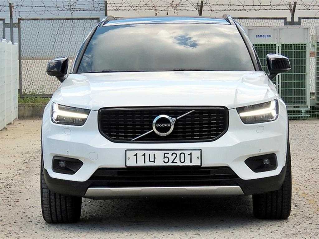Volvo XC40 2.0 T4 AWD R Dijain