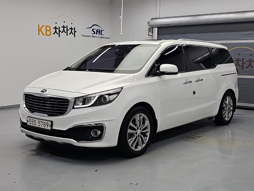 Kia Carnival 9 seats Prestige