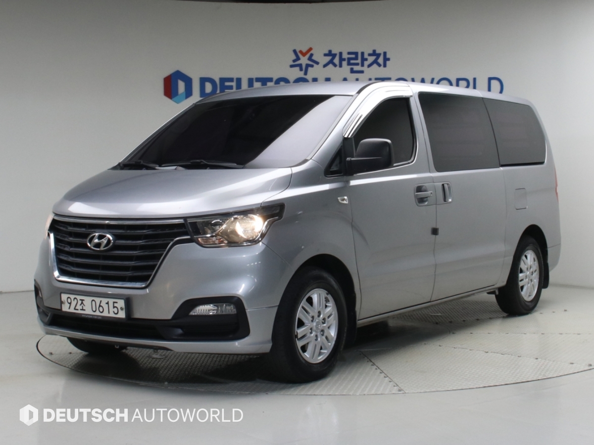 Hyundai Grand Starex 3 seats Van Smart