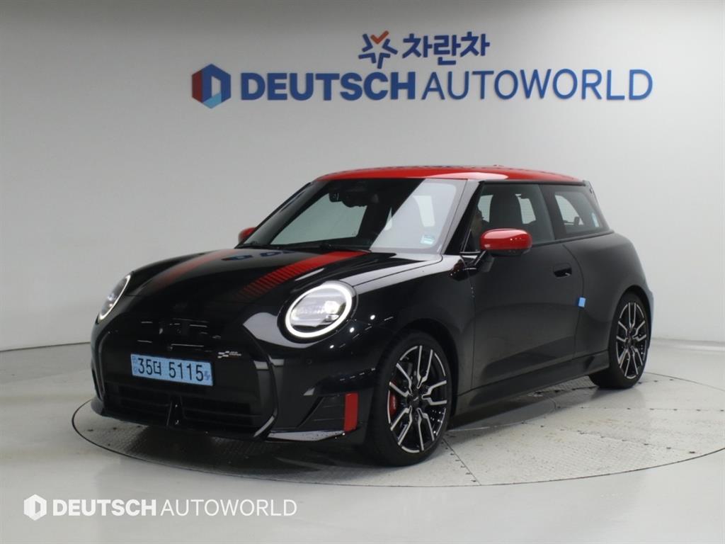 MINI Cooper SE EV JCW