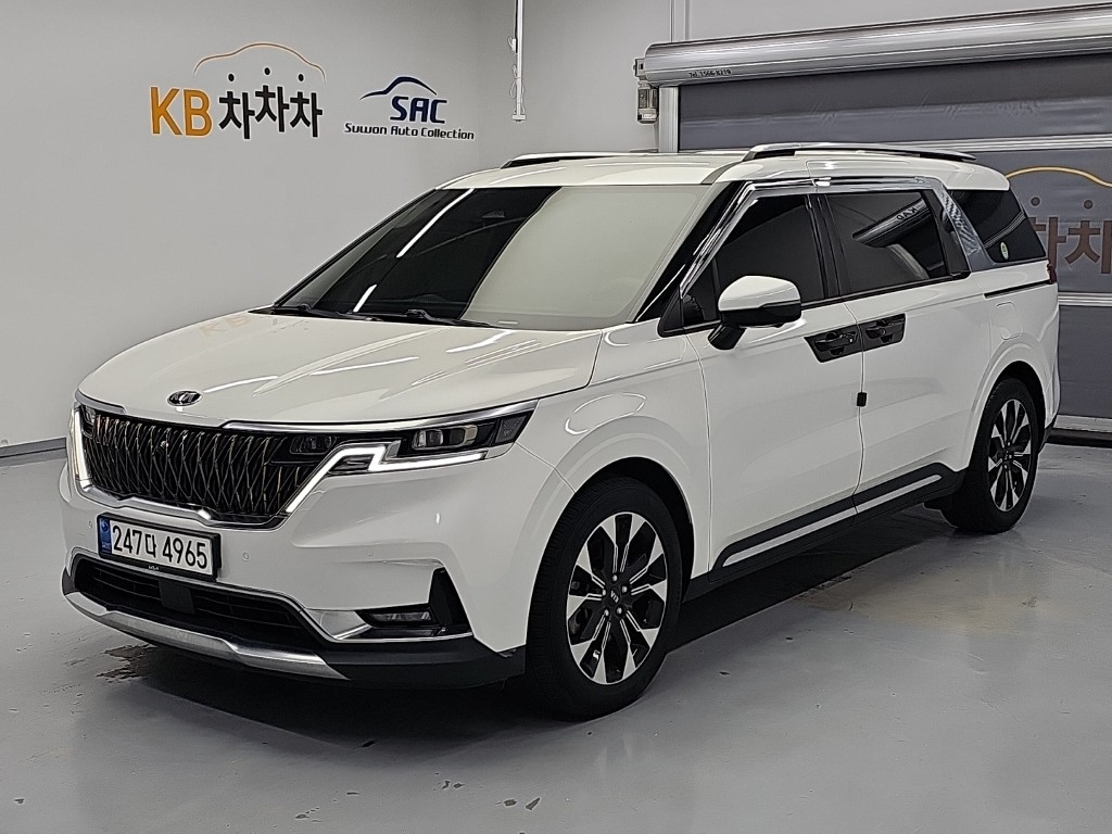 Kia Carnival 9 seats Noblesse