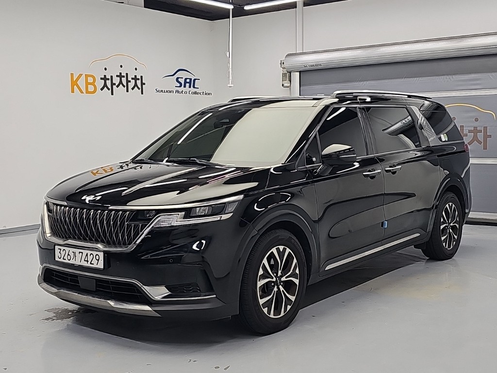 Kia Carnival 9 seats Noblesse