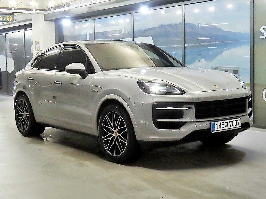 Porsche Cayenne 3.0 HEV Coupe