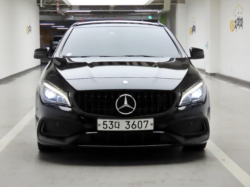 Mercedes-Benz CLA CLA250 4Maetik AMG Line