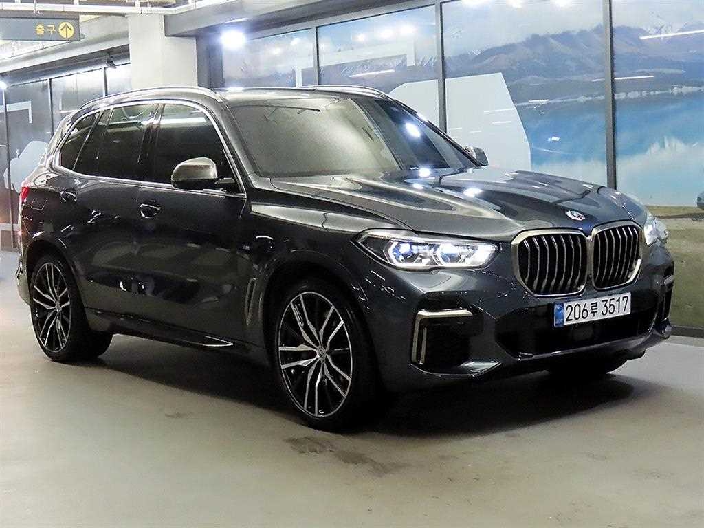 BMW X5 M50i xDrive