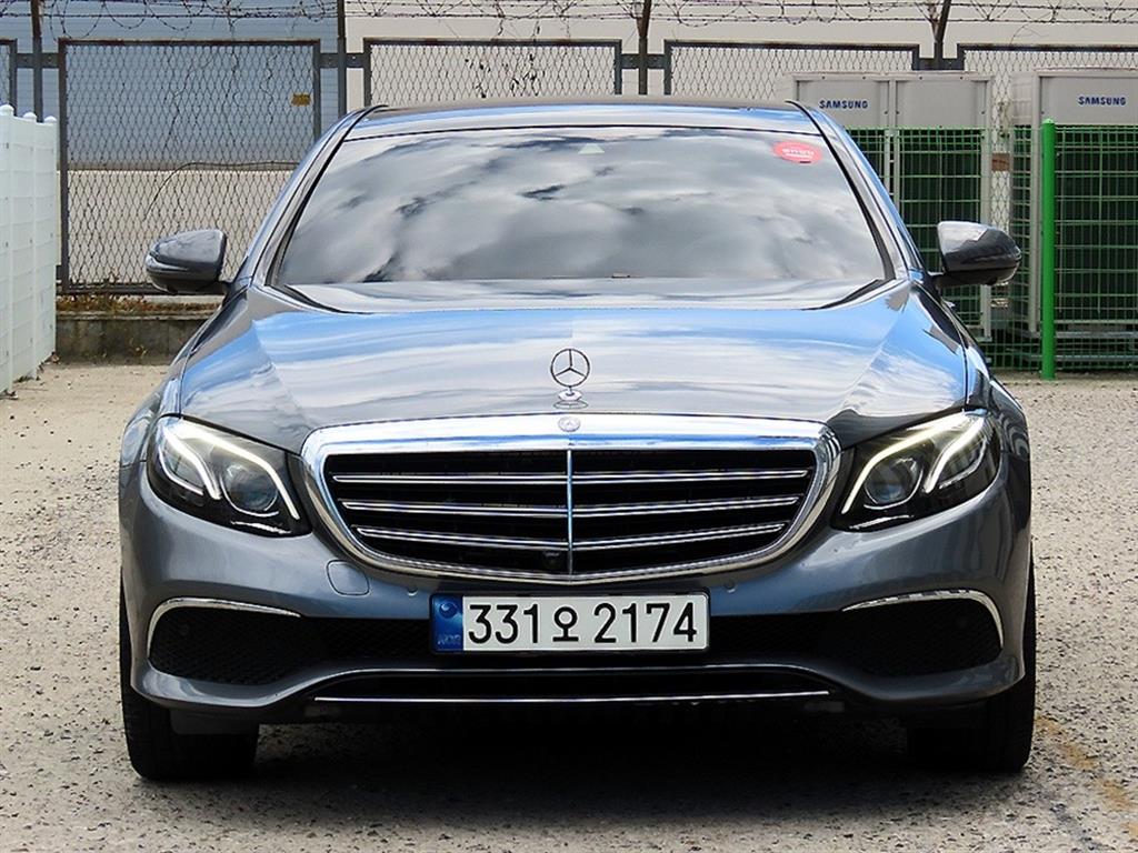 벤츠 E클래스 E300 Exclusive