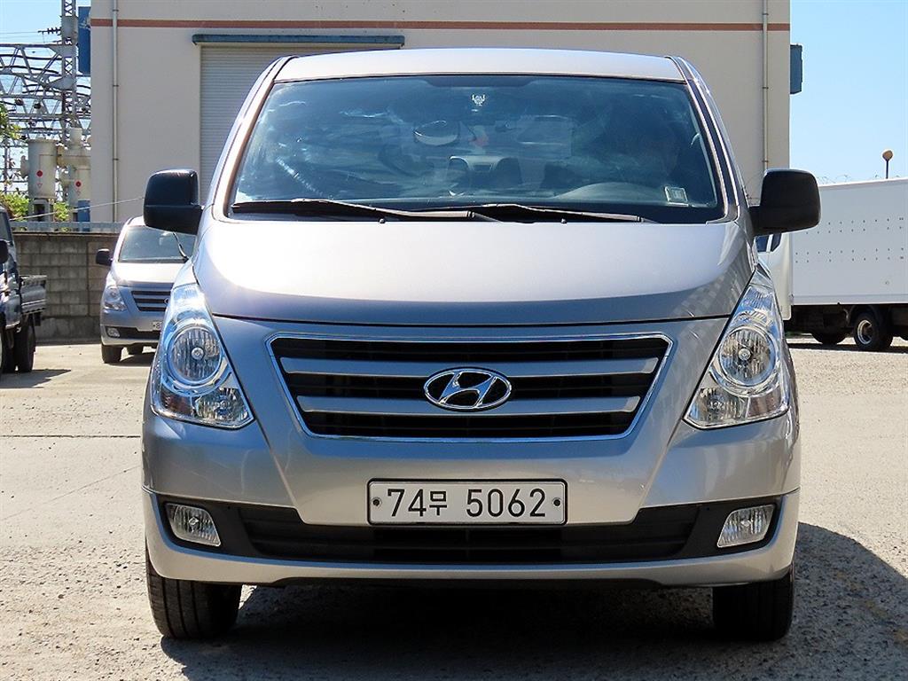 Hyundai Grand Starex 12 seats Modern