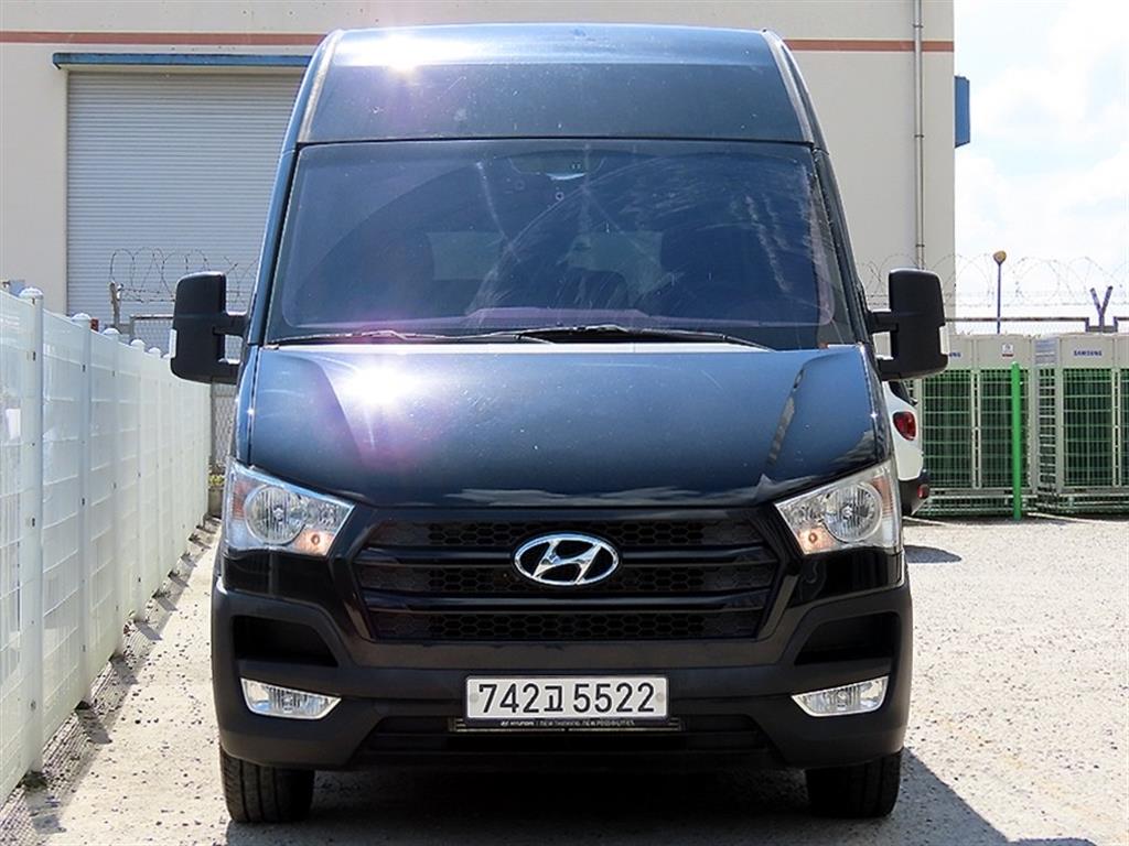 Hyundai Ssolrati Ssolrati 16 seats Deluxe