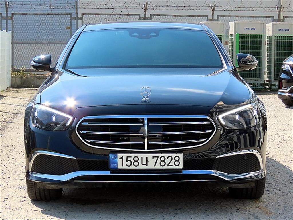 Mercedes-Benz E-Class E220d 4Maetik Exclusive