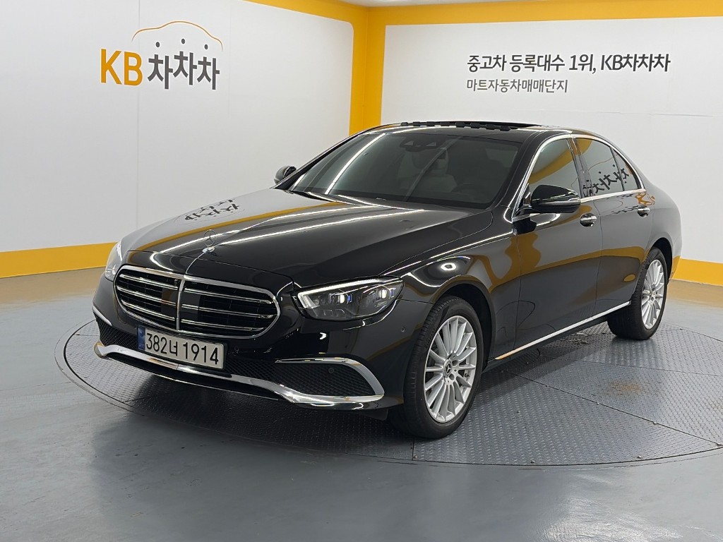 Mercedes-Benz E-Class E220d 4Maetik Exclusive