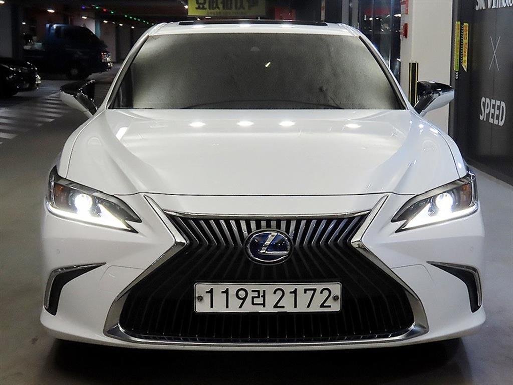 Lexus ES 300h Luxury Plus