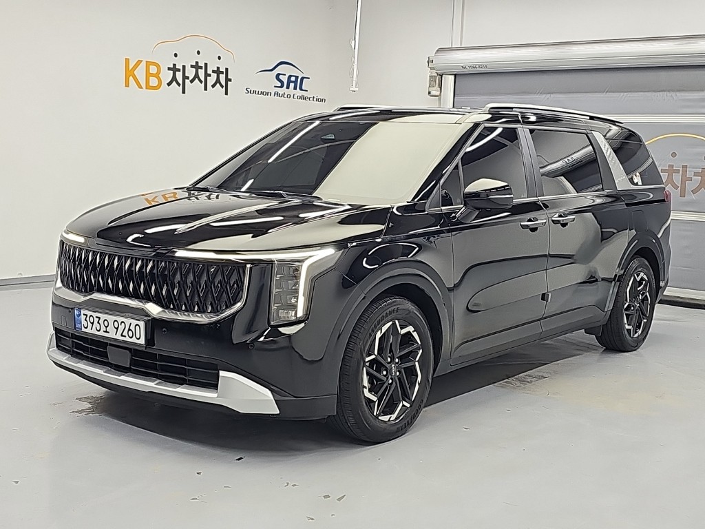 Kia Carnival 9 seats Prestige