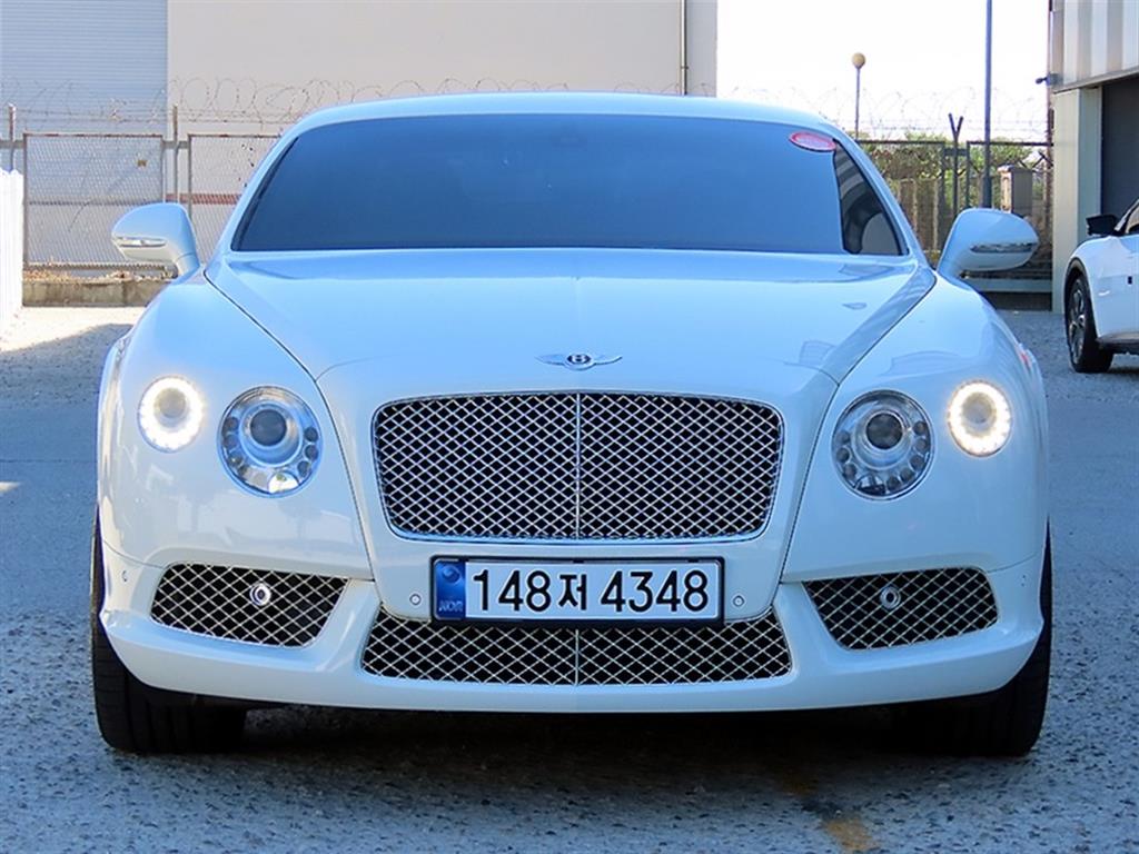 벤틀리 Continental 4.0 GT