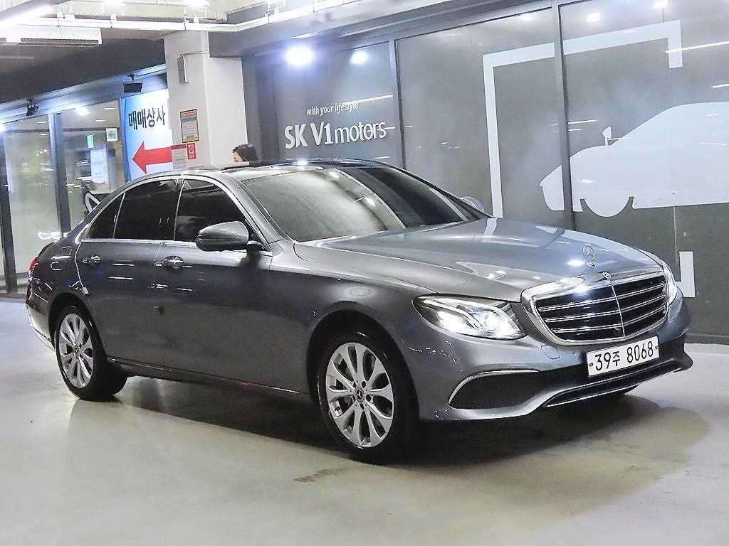 Mercedes-Benz E-Class E300 Exclusive