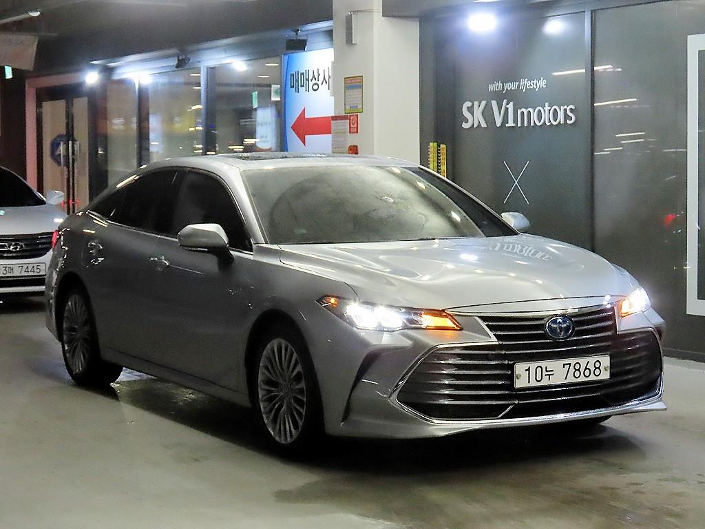 Toyota Avalon 2.5 Hybrid XLE