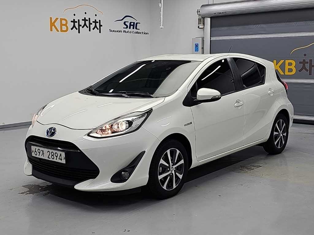 토요타 프리우스 1.5 HEV