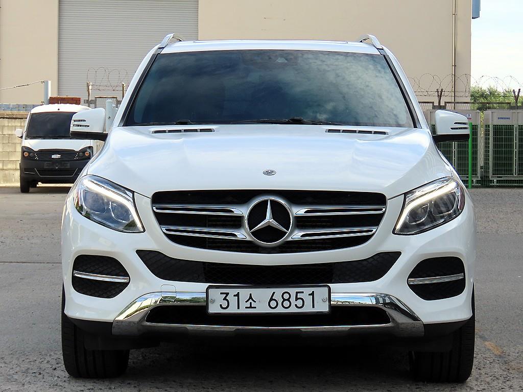 벤츠 GLE 350d 4Maetik