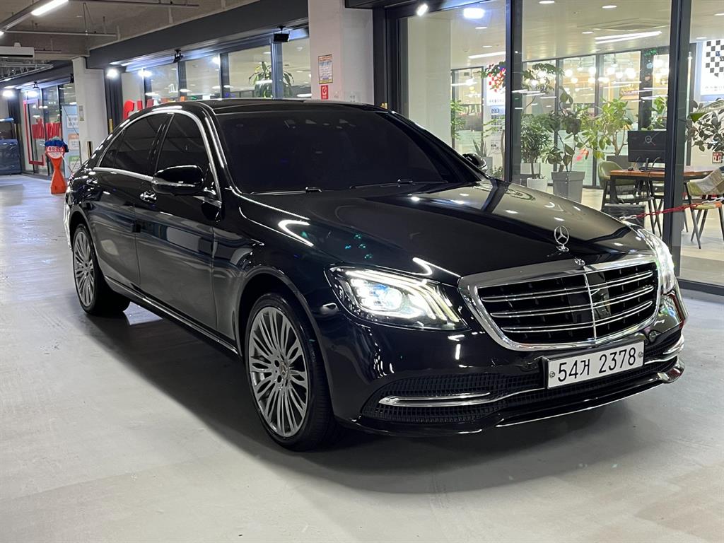 Mercedes-Benz S-Class S560L 4Maetik