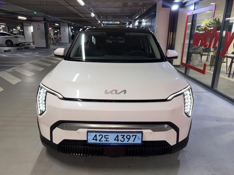 Kia EV3 Rong Reinji Eoseu