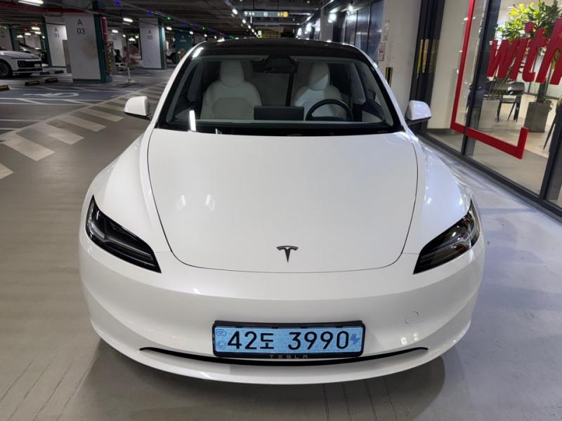 Tesla Model 3 RWD