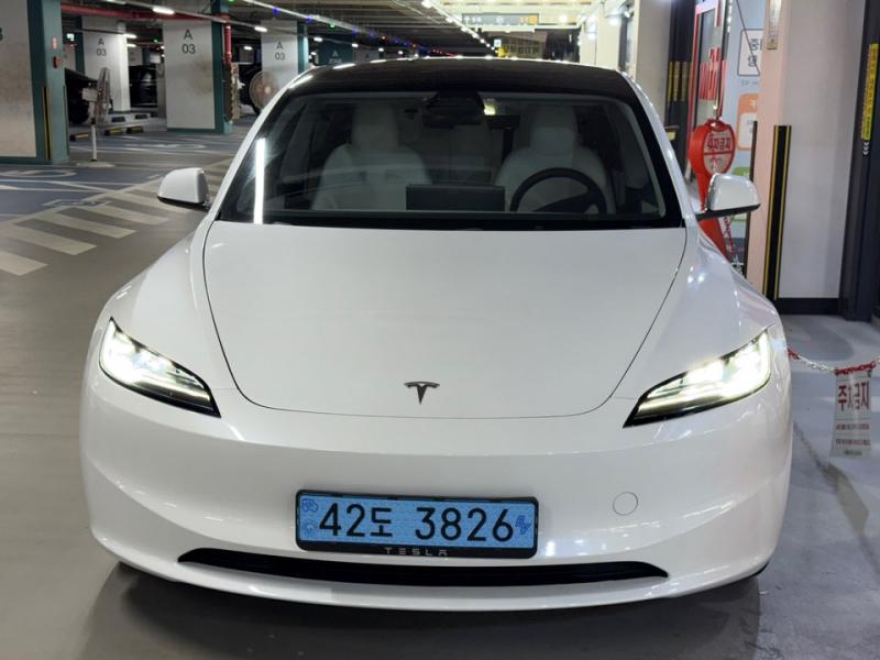 Tesla Model 3 RWD