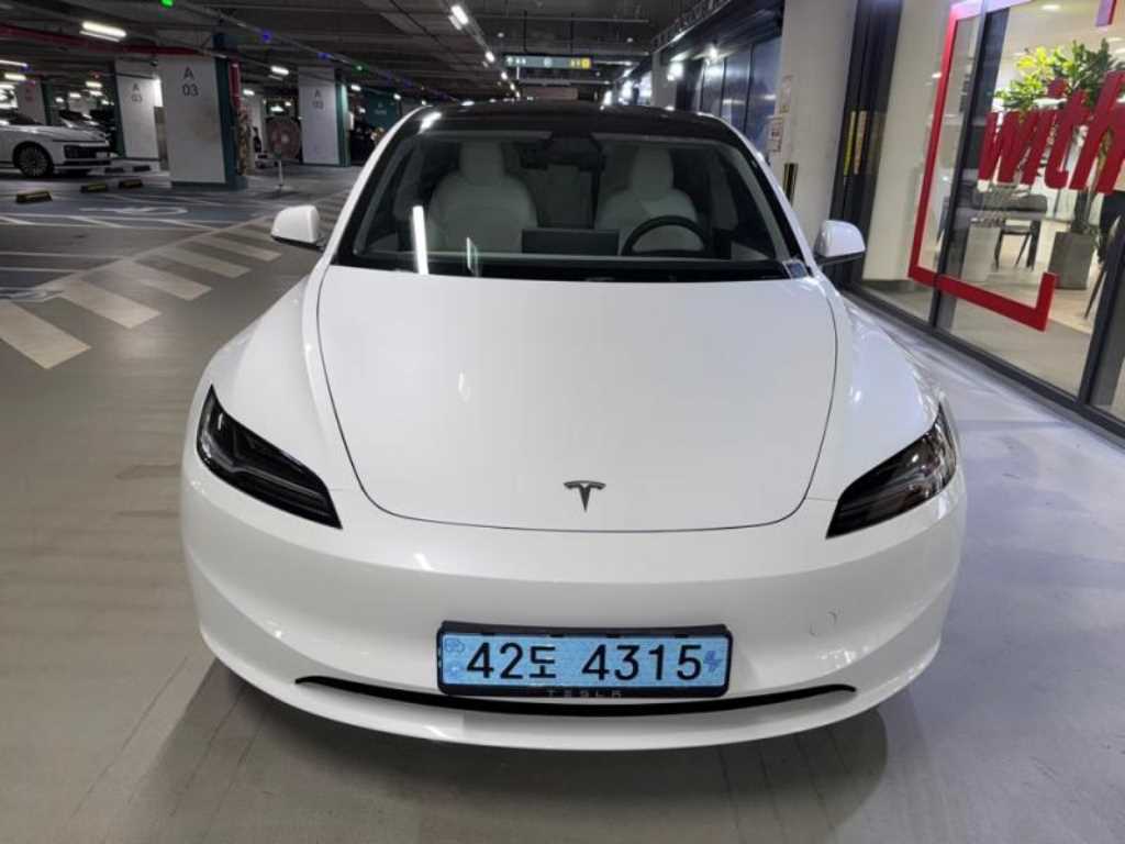 Tesla Model 3 RWD