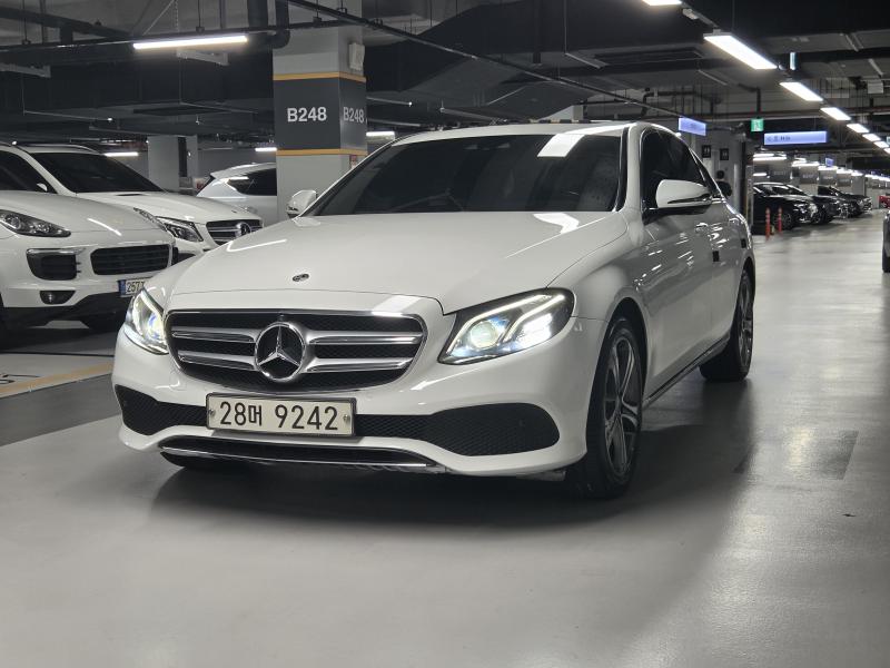 벤츠 E클래스 E300 4Maetik Avantgarde