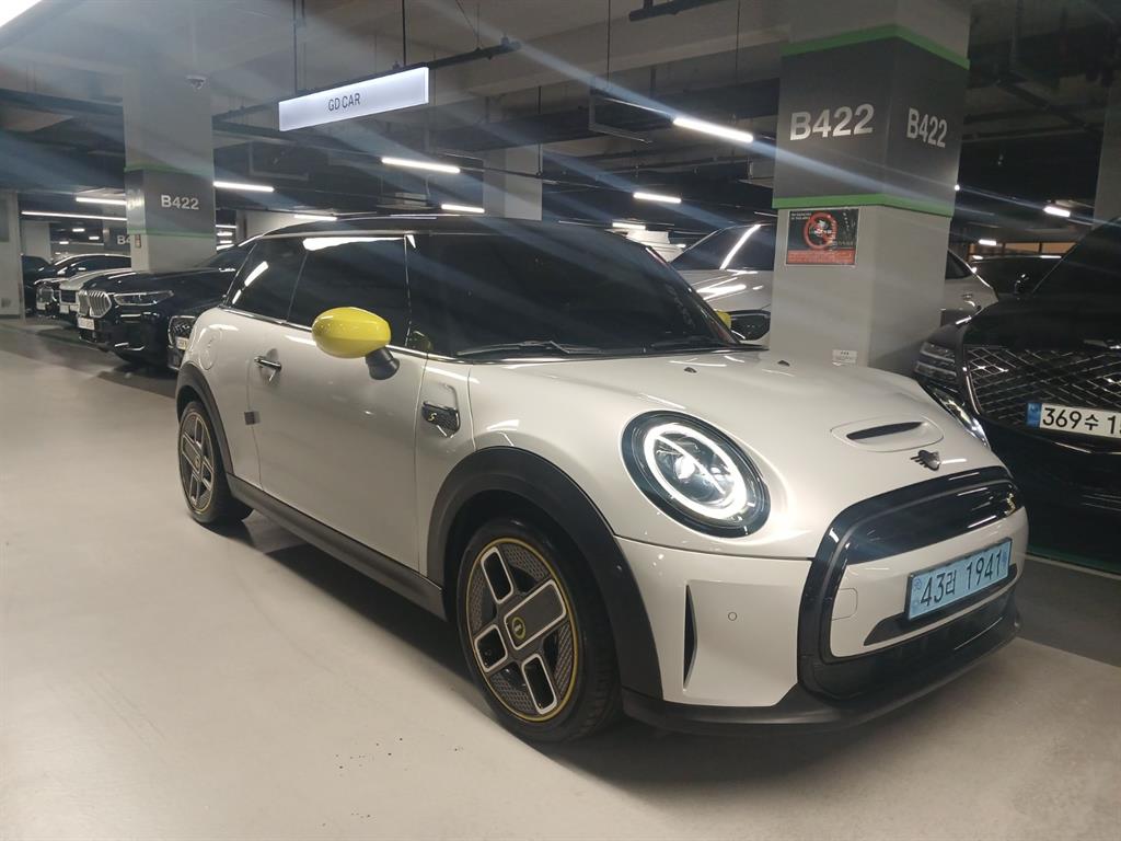 MINI Cooper SE EV