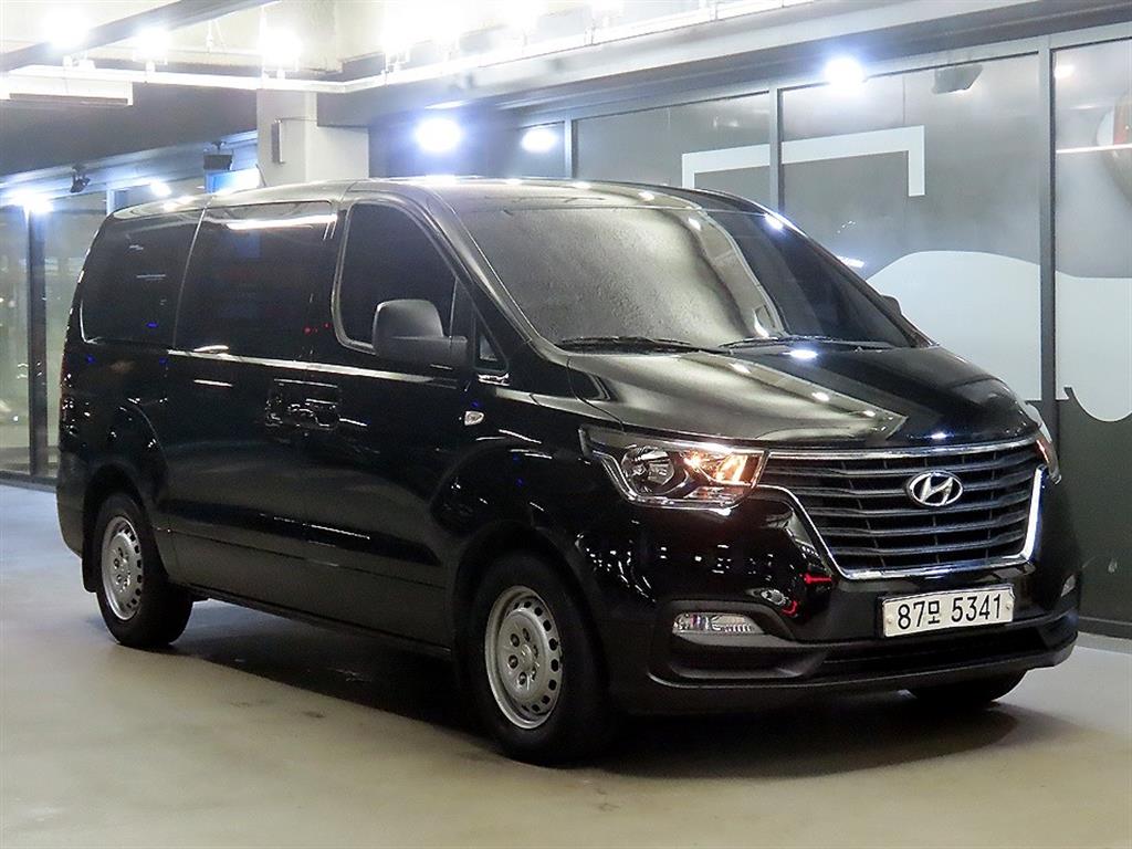 Hyundai Grand Starex 3 seats Van Style