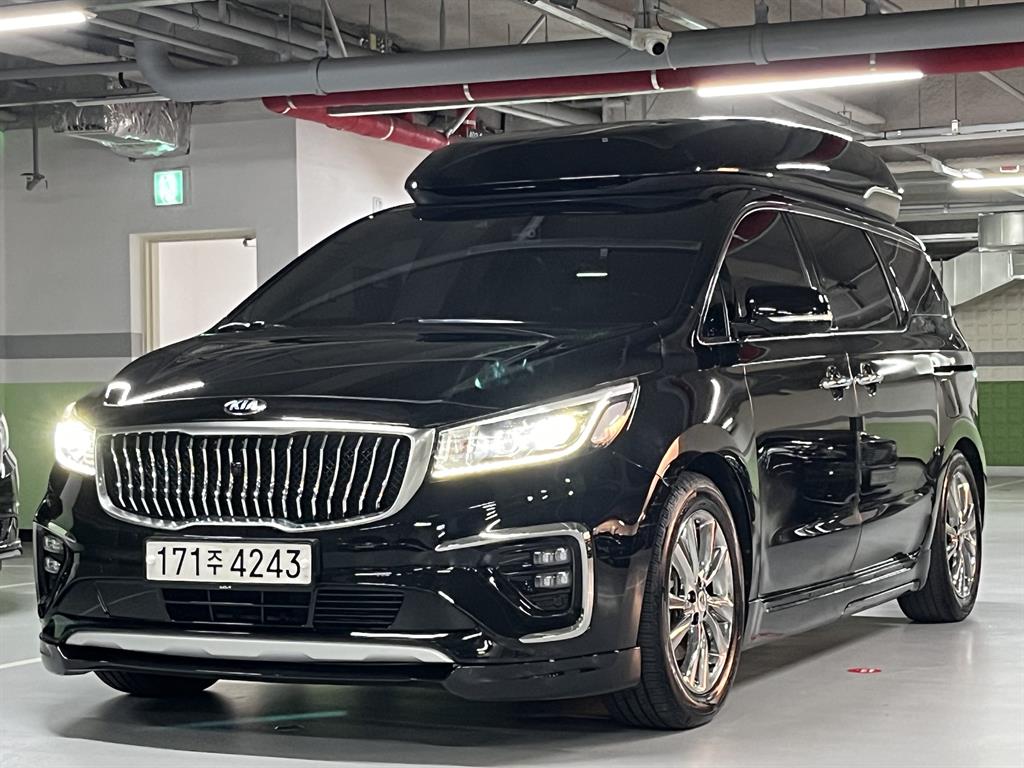 Kia Carnival Hairimujin 9 seats Noblesse Special