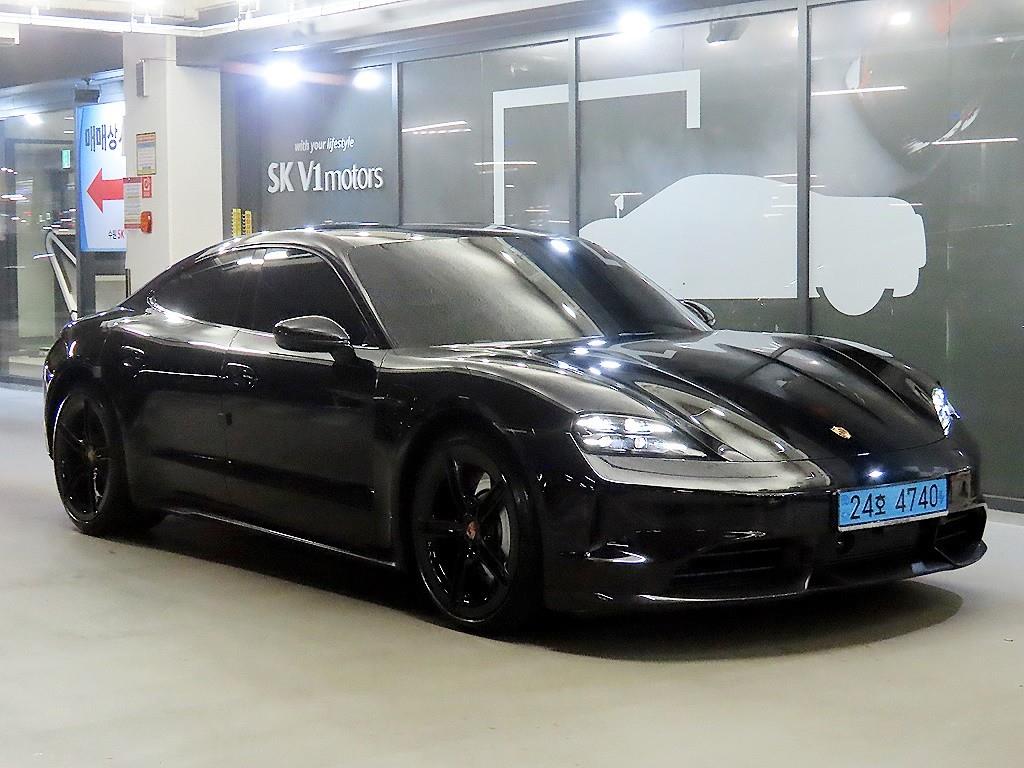Porsche Taycan EV GTS