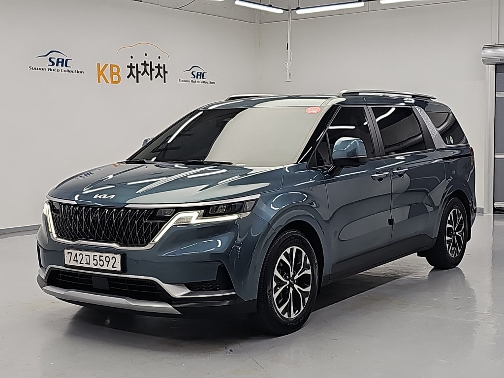 Kia Carnival 11 seats Prestige
