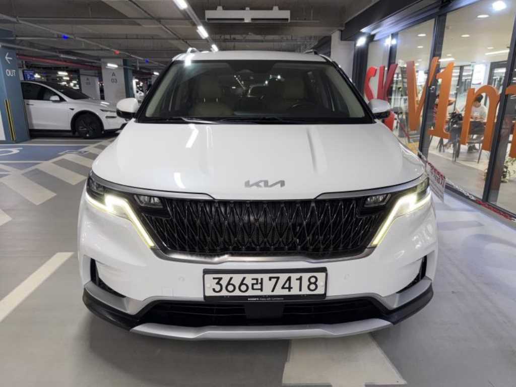 Kia Carnival 9 seats Prestige
