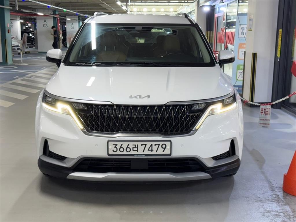 Kia Carnival 9 seats Prestige