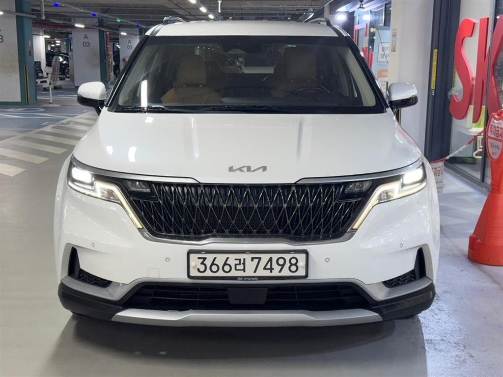 Kia Carnival 9 seats Prestige