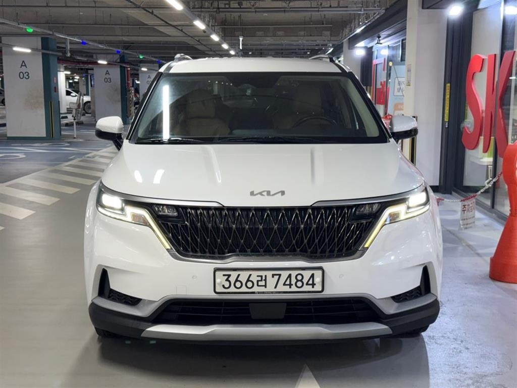 Kia Carnival 9 seats Prestige