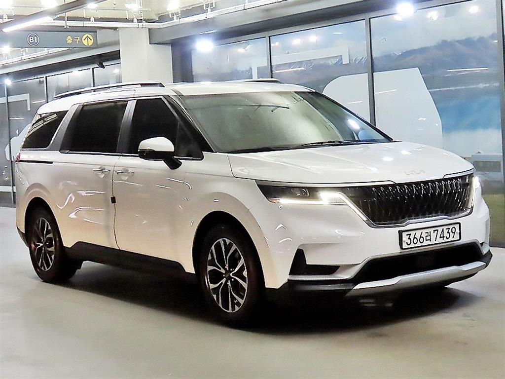 Kia Carnival 9 seats Prestige