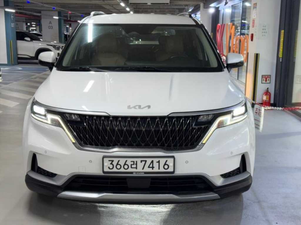 Kia Carnival 9 seats Prestige