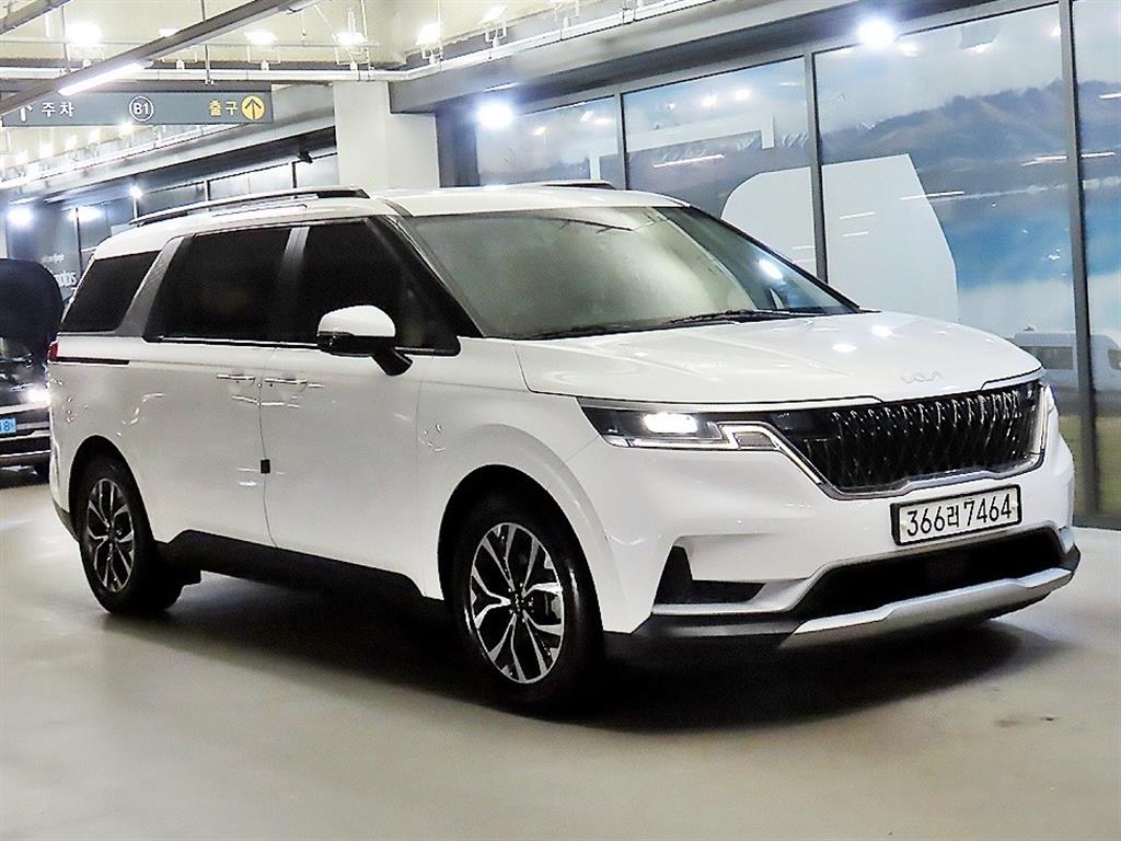 Kia Carnival 9 seats Prestige