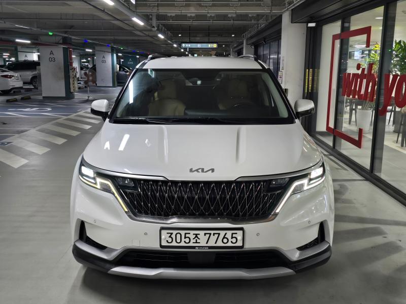 Kia Carnival 9 seats Prestige
