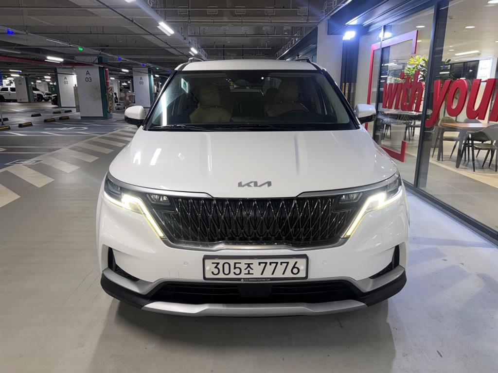Kia Carnival 9 seats Prestige