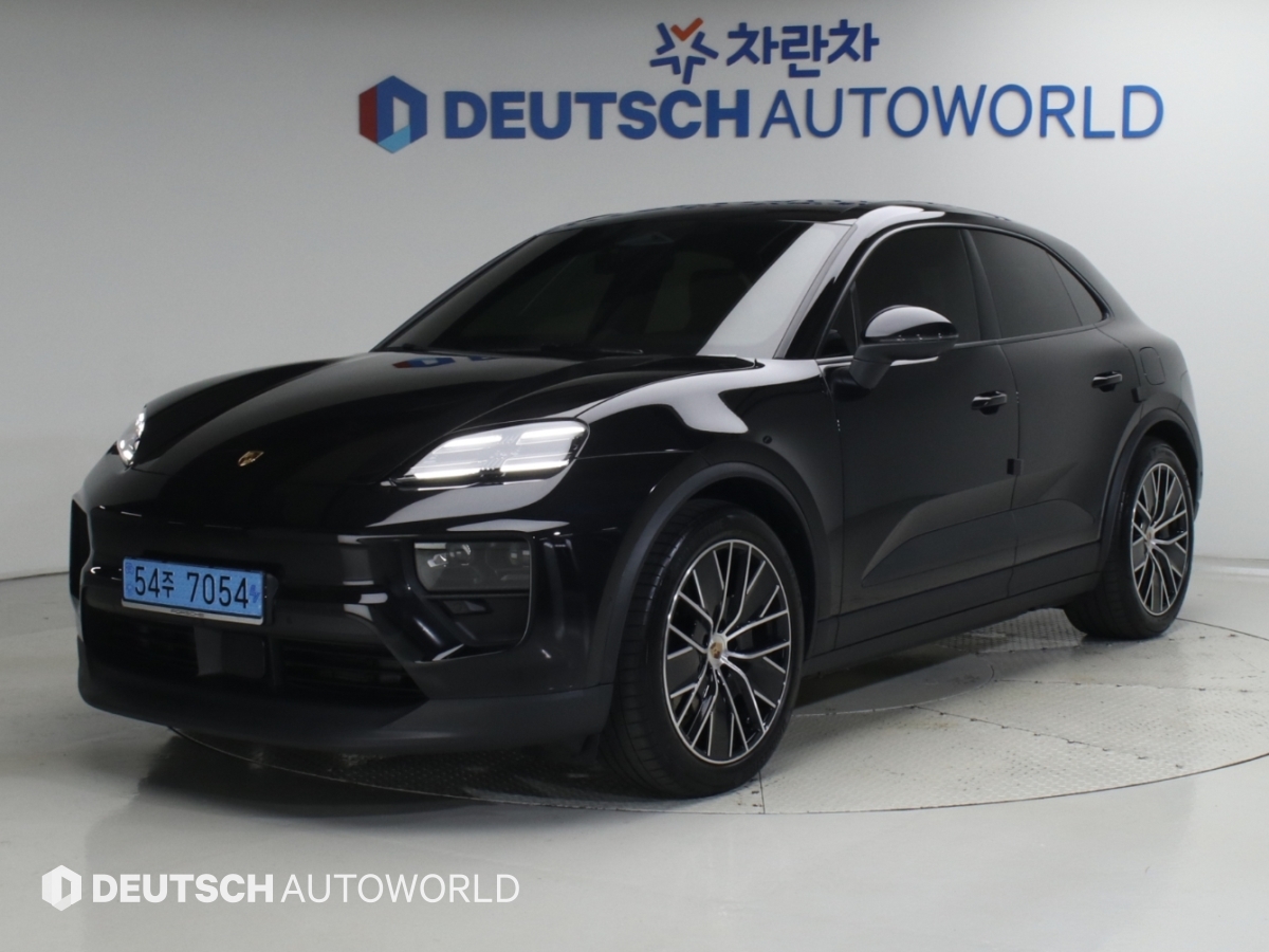 Porsche Macan EV BEV 4