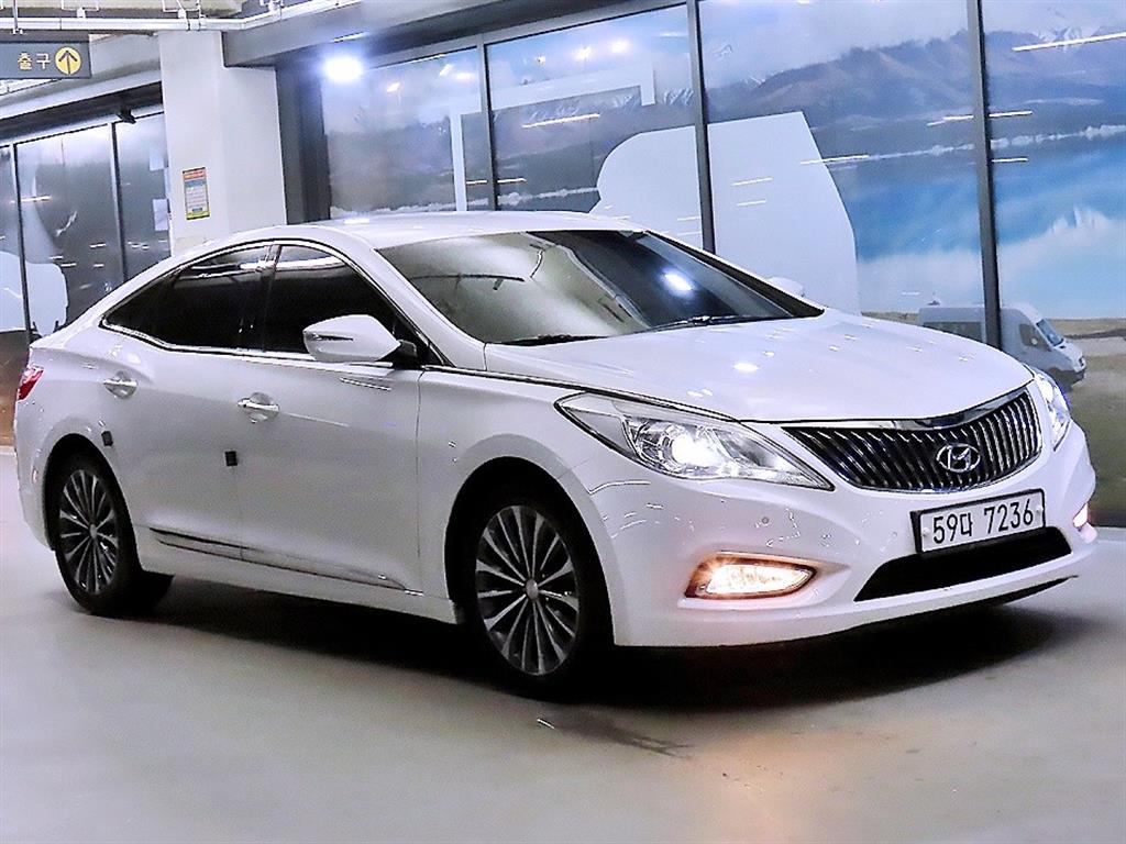 Hyundai Grandeur HG 240 Modern