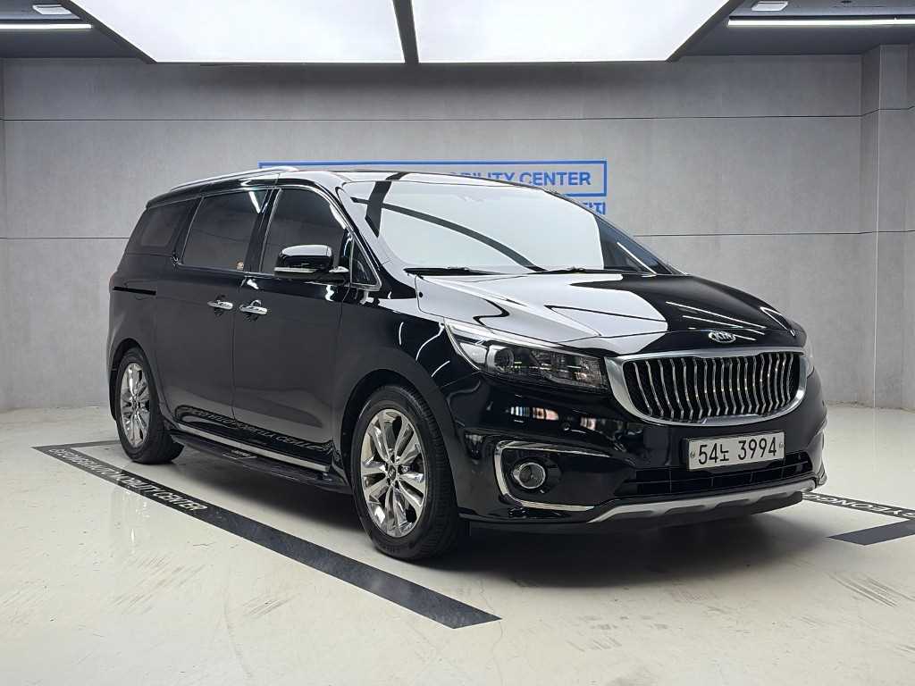 Kia Carnival 9 seats Noblesse