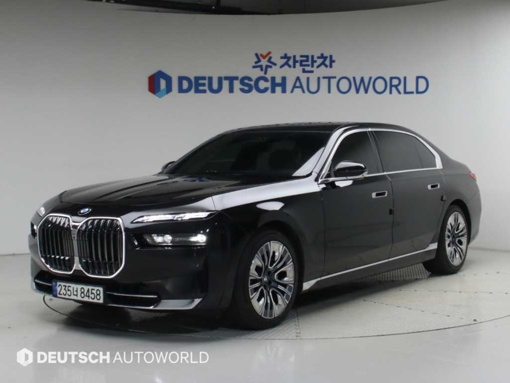 BMW 7 Series 740d xDrive DPE Ikseukyutibeu