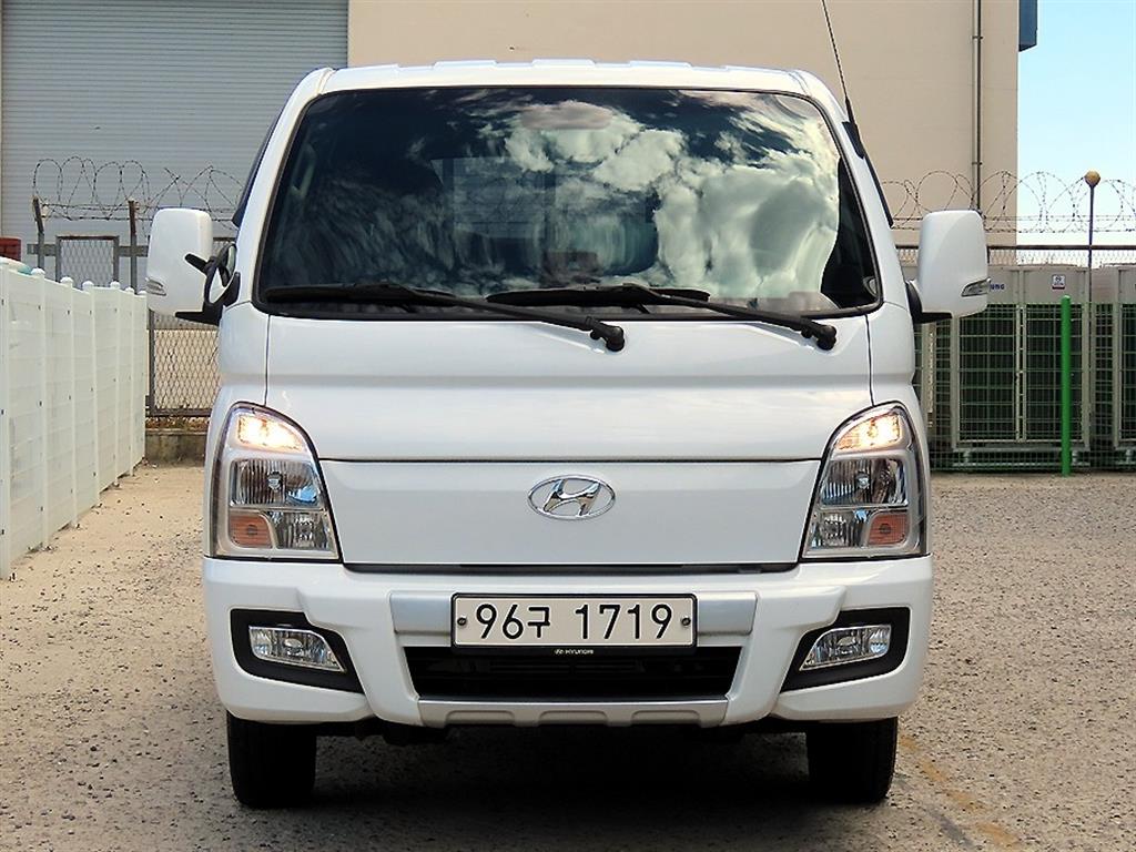 Hyundai Porter II CRDi Давхар кабин Урт бие Premium