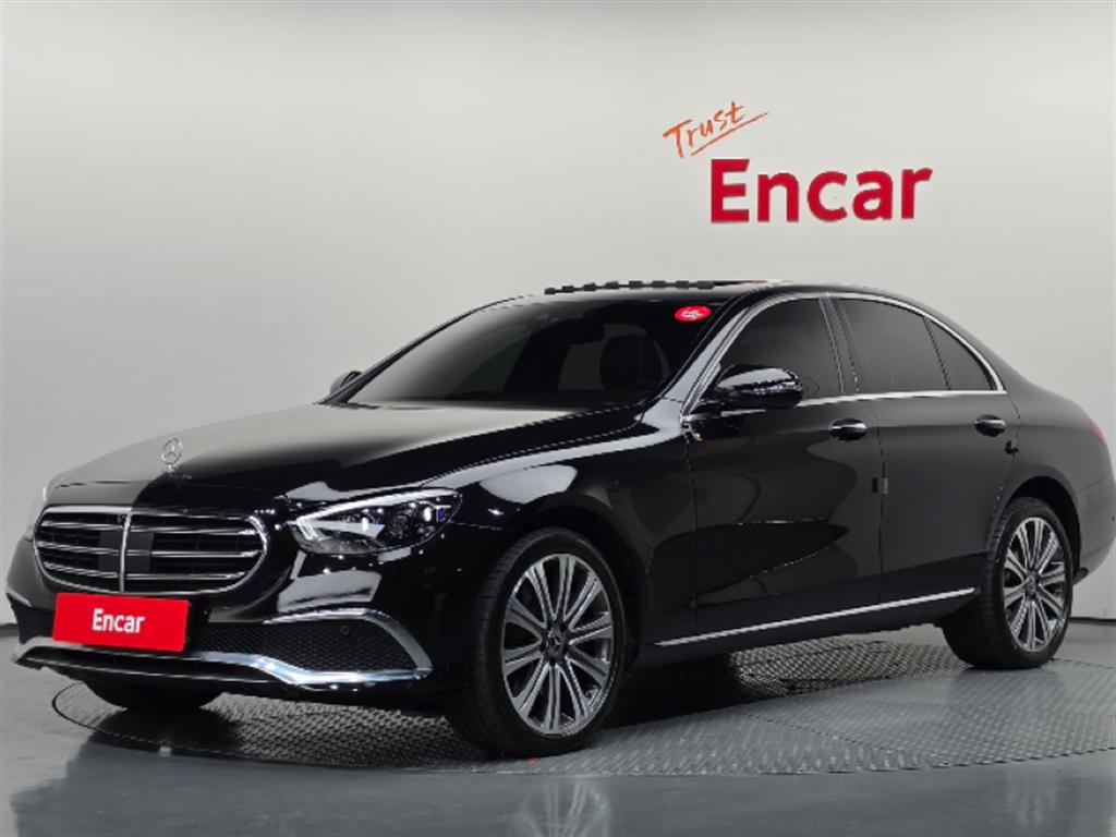 Mercedes-Benz E-Class E300e 4Maetik Exclusive