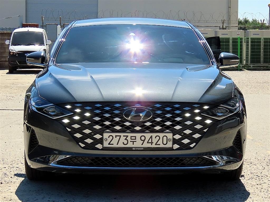 Hyundai Grandeur Hybrid 2.4 HEV Exclusive