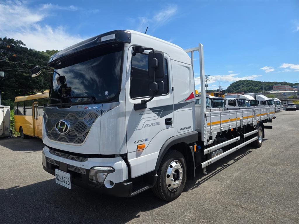현대 Pabiseu Pabiseu 5.5t Prestige Long Body Plus 7.6